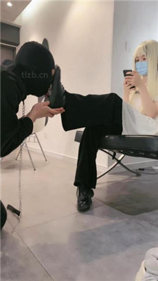 图片[3]-抬头直视姐姐】白发魔女S第一次尝试玩SM