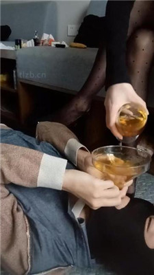 图片[6]-苏州KK】卫生巾贴嘴/灌圣水/高跟黑丝碾压踩/喂食咀嚼物