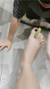 【蓝蓝大s】脚喂食/狗舌清理脚趾_绳艺资料库