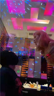 图片[20]-甜味药丸】KTV虐双狗-舔脚深喉/转胯骑马/口水吐狗脸