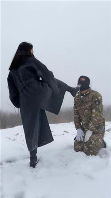 图片[7]-辣姐】冰天雪地公开处刑惩罚狗