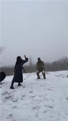 图片[6]-辣姐】冰天雪地公开处刑惩罚狗