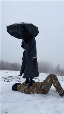 图片[18]-辣姐】冰天雪地公开处刑惩罚狗