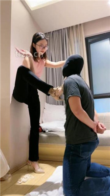 图片[19]-jenn】情侣主虐绿帽-强迫吃套套/高跟踩狗爪/踩踏喂食/提档