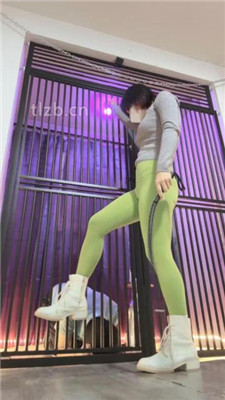 图片[4]-朱砂痣】圈养犬化-关牢饭-闻臭白袜-骑马爬行遛狗双视角版】