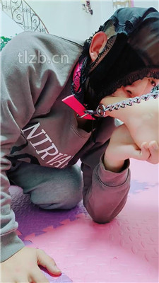 图片[5]-高跟姐姐】内裤套头/鞋垫面包喂食/品尝裸足完整版】