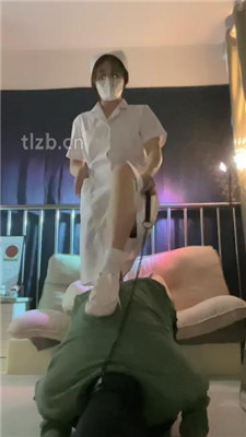 图片[3]-小猫】帆布鞋白袜护士-整治不听话的病狗