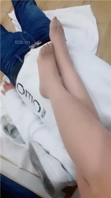 图片[3]-陈甜女帝】清理脏空军一号/臭丝袜脚捂脸