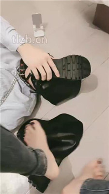 图片[16]-妮蔻】长靴脚下踩虐/胯下辱/闻臭脚臭脚丫/插嘴