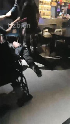 图片[5]-乐爷】KTV聚会公开处刑-长靴踩虐踢踹