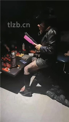 图片[6]-乐爷】KTV聚会公开处刑-长靴踩虐踢踹
