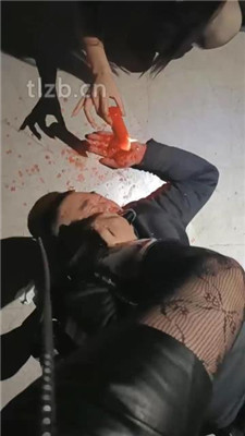 图片[17]-乐爷】KTV聚会公开处刑-长靴踩虐踢踹