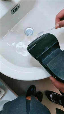 图片[10]-酒精泡芙】做主人的脏鞋清理器