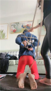 【芭丝】五花大绑囚禁家奴/重度掐乳_绳艺资料库