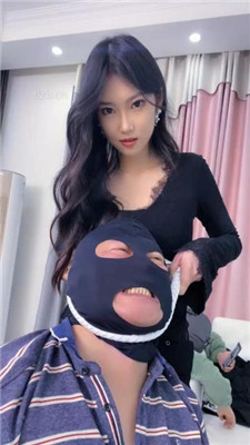 图片[20]-麋鹿银儿】素人模特S-暴力虐三奴-骑马踩踏/鞭打/白袜捂脸/提档