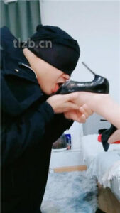 【慧子姐姐】高跟裸足恋足舔_绳艺资料库