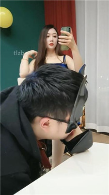 图片[16]-咩祖】肉丝脚狂舔/高跟踩狗舌/清理脚趾/臭脚捂脸