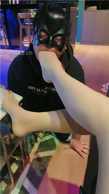 图片[15]-咩祖】肉丝脚狂舔/高跟踩狗舌/清理脚趾/臭脚捂脸