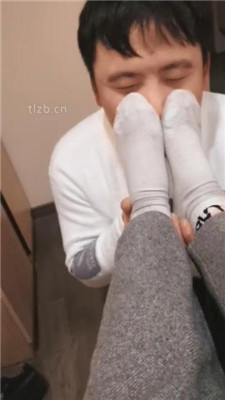 【梦熙】和男友逛街后让绿帽舔鞋袜_绳艺资料库