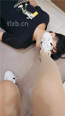 图片[3]-嘉妮】贝壳头肉丝脚踩虐/伺候沐足