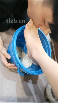 图片[12]-嘉妮】贝壳头肉丝脚踩虐/伺候沐足