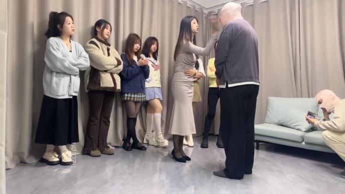 图片[2]-狗哥】强推-七素人女神重度暴力玩狗