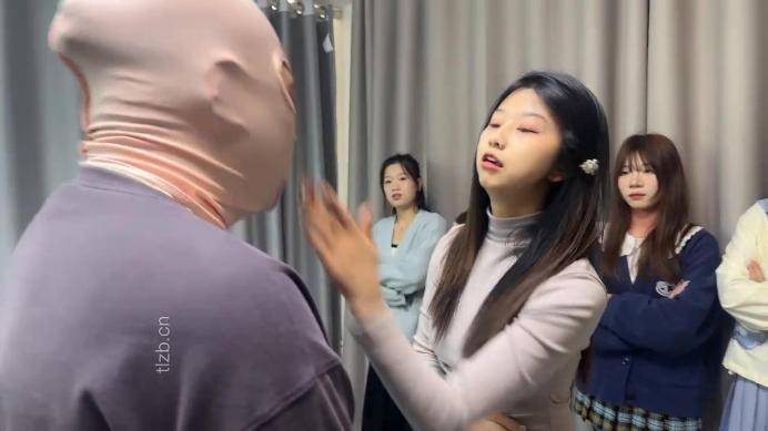 图片[3]-狗哥】强推-七素人女神重度暴力玩狗