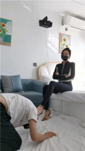 【皮皮】高跟凉鞋踩虐/耳光抽/转胯爬行_绳艺资料库视频资源下载