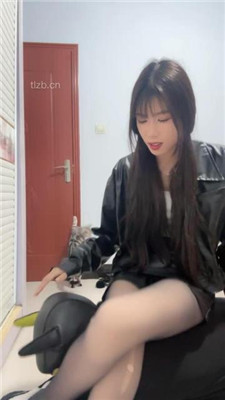 图片[3]-苏西】物化坐垫-黑丝白袜脚