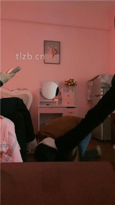 图片[3]-小蝶蝶】闻妹妹的超臭原味白袜脚