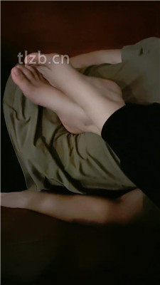 图片[2]-情侣念主】裸足恋足舔/物化脚垫