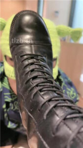 【柒柒学姐】闻丝袜/清理脏长靴/碾压踩狗头_绳艺资料库