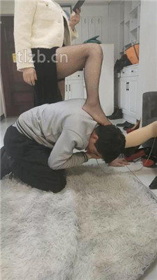 图片[7]-乐爷】双S-玩弄脚底下贱父子狗