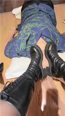 图片[10]-柒柒学姐】闻丝袜/清理脏长靴/碾压踩狗头