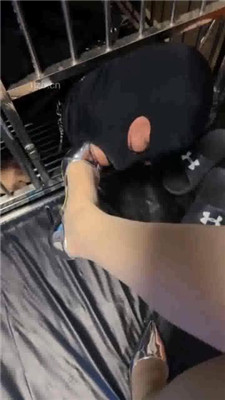 图片[3]-夏梦】双S-狗笼囚禁/舔高跟/骑马/脚喂酸奶双视角版】