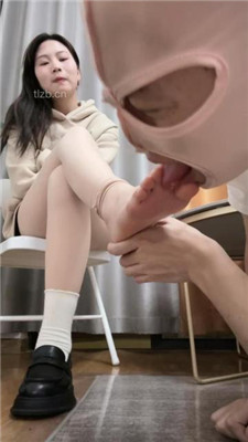 图片[16]-狗哥】桌底视角-皮鞋白袜气味控制