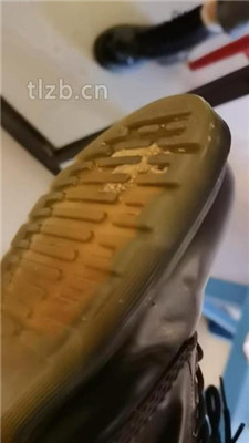 图片[12]-Welldoer】头顶鞋子/长靴白袜各种踩踏/清理脏鞋底