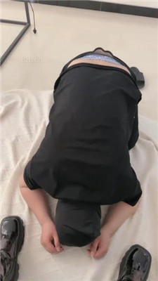 【狐妹】刑虐修理大肥狗_绳艺资料库