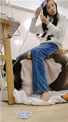 图片[5]-樱樱】物化闺蜜-无意识踩脚垫三】