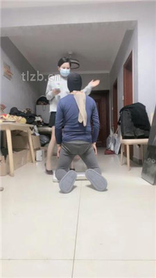 【小原妈妈】提档/高跟踩踏/肉丝脚狂舔_绳艺资料库