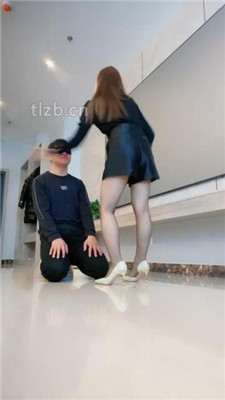 【魅儿】高跟踩虐_绳艺资料库