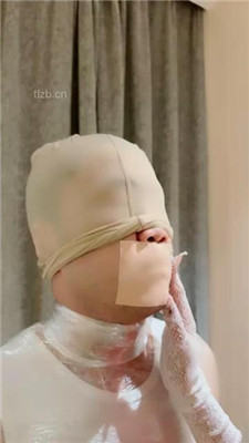 图片[2]-美娜格格】死亡游戏-保鲜膜包裹/马丁靴踩踏/花样窒息