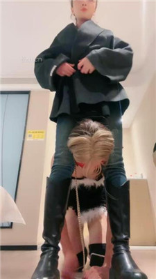 图片[6]-沐阳大小姐】狠虐CD奴-转胯骑马爬行/打手掌/耳光/裸足狂舔