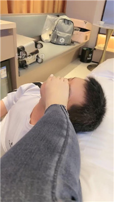 图片[4]-魅儿】超臭原味白袜裸足捂脸