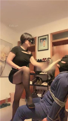 图片[9]-塞拉女王】捆绑拖鞋连环抽耳光