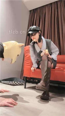 【娜娜米】舔脏靴子玉足/脚踩喂食【完整版】_绳艺资料库