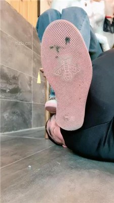 图片[3]-沅芷大人】GUCCI板鞋踩脸/高跟皮靴扎