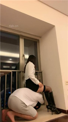 图片[6]-宝爷】强制玩圈养奴-耳光/揪耳朵/口水/捆绑踩踏