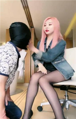 图片[3]-梦樱】社会小妹虐-耳光抽/喂口水/黑丝脚插嘴