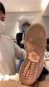 【超级咚咚】运动鞋原味jio强制气味辱_绳艺资料库